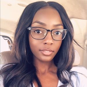 Meet your Posher, Myia